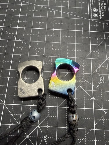 Knuck cigar stand - knuck,